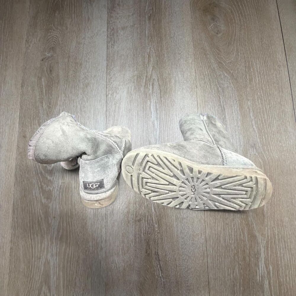 Ugg Women's Grey and Black Boots